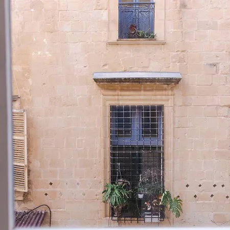 Vallletta Collection - St Johns Maisonette *